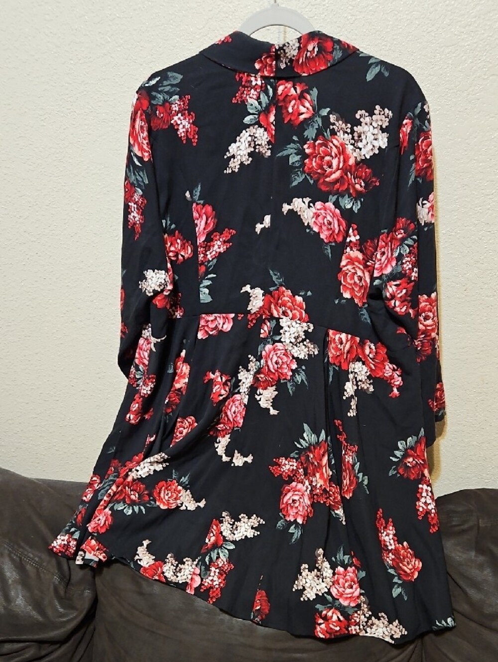 torrid Black Floral Long Sleeve Cardigan with Red Roses - Picture 5 of 7